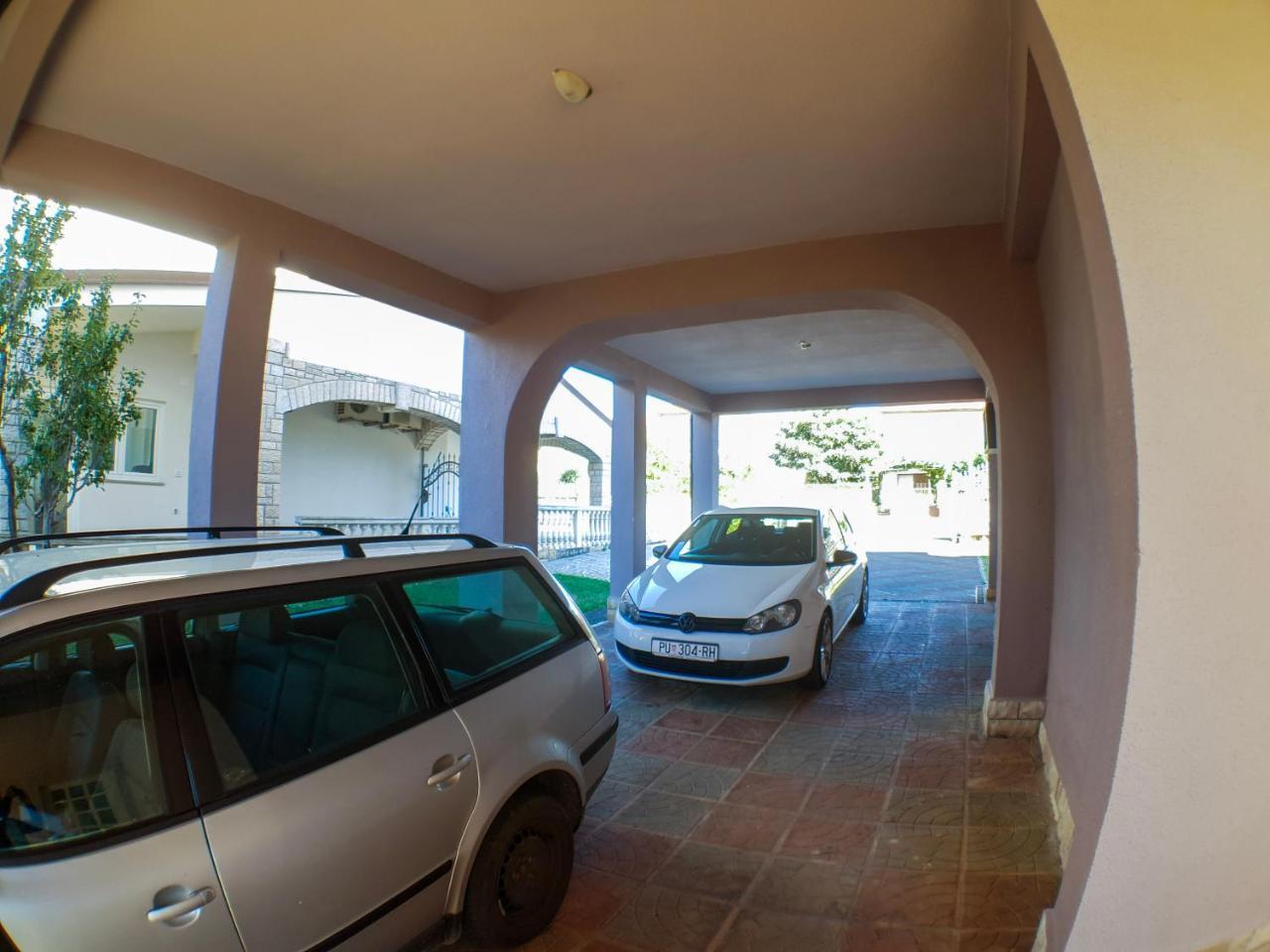 Apartments Jozic Peroj Ngoại thất bức ảnh