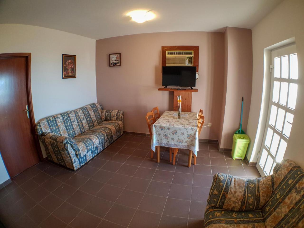 Apartments Jozic Peroj Phòng bức ảnh